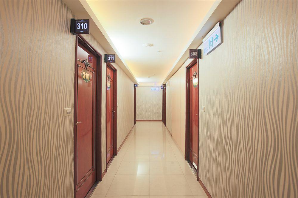 Happy Hotel ไทเป ภายนอก รูปภาพ