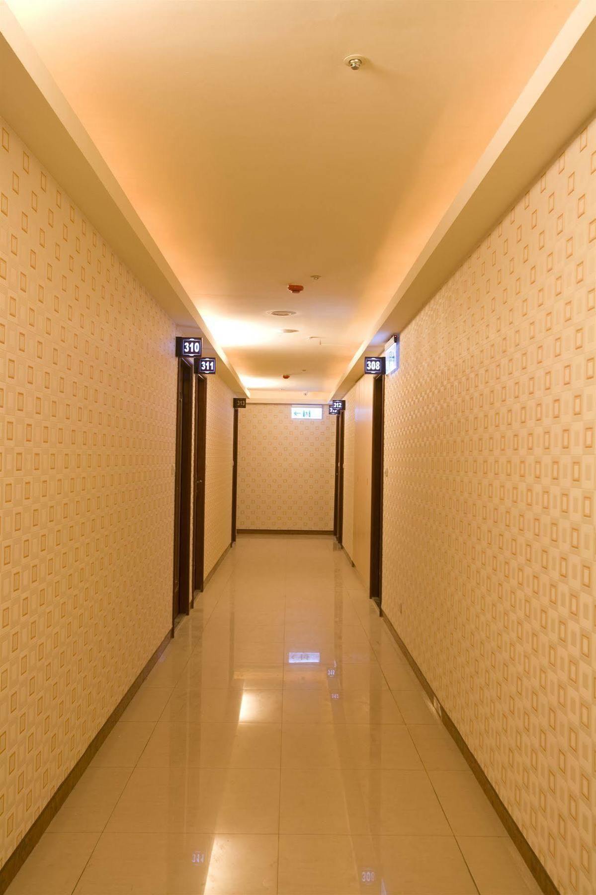 Happy Hotel ไทเป ภายนอก รูปภาพ